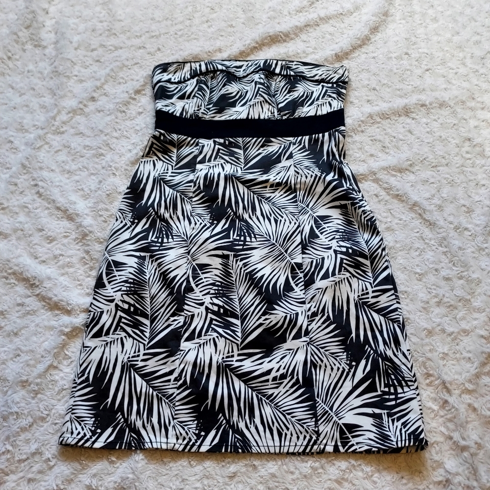 H&M Monochrome Tropical Strapless Mini Dress Sz 4 Island Vacation Cruise Summer